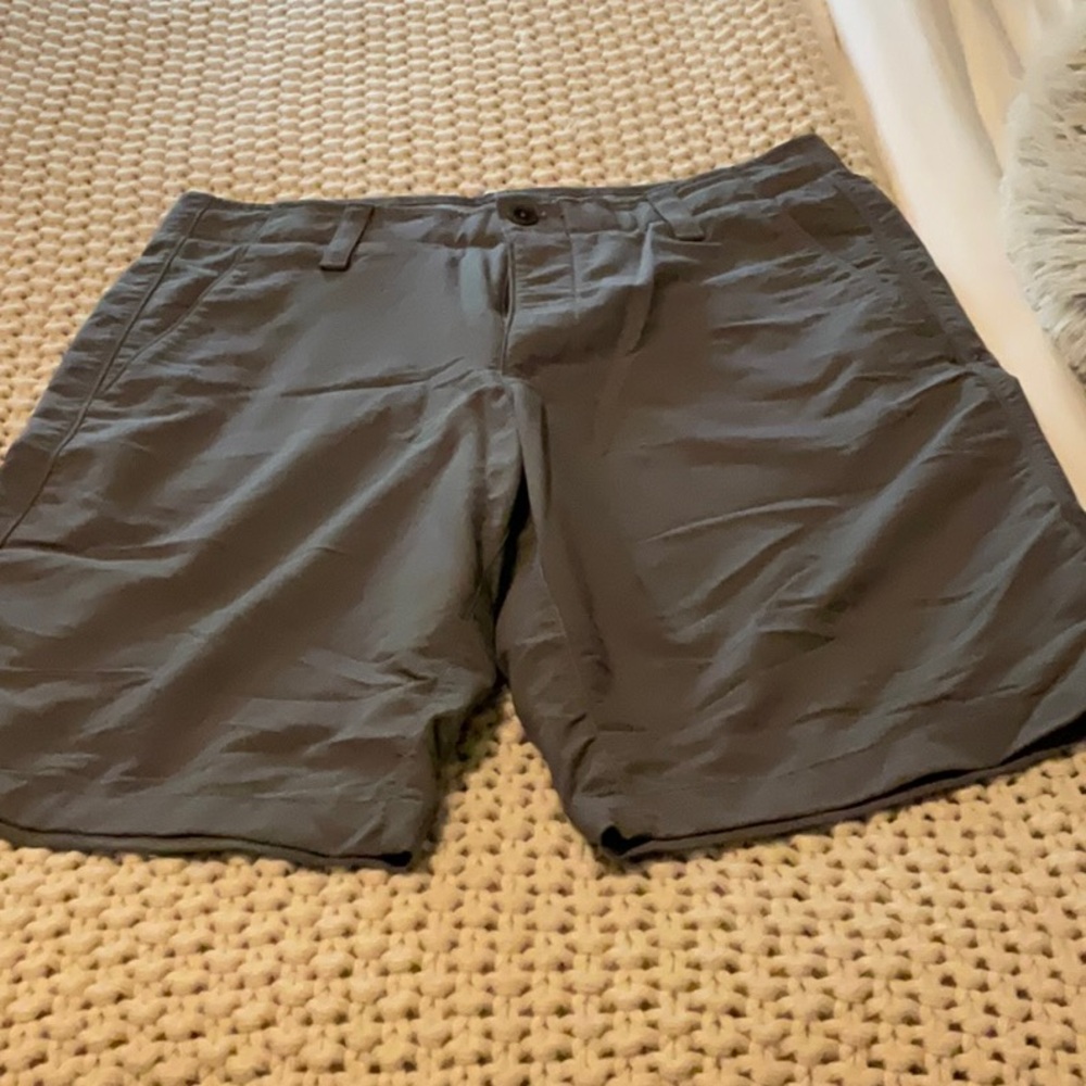 Men's Gray Shorts